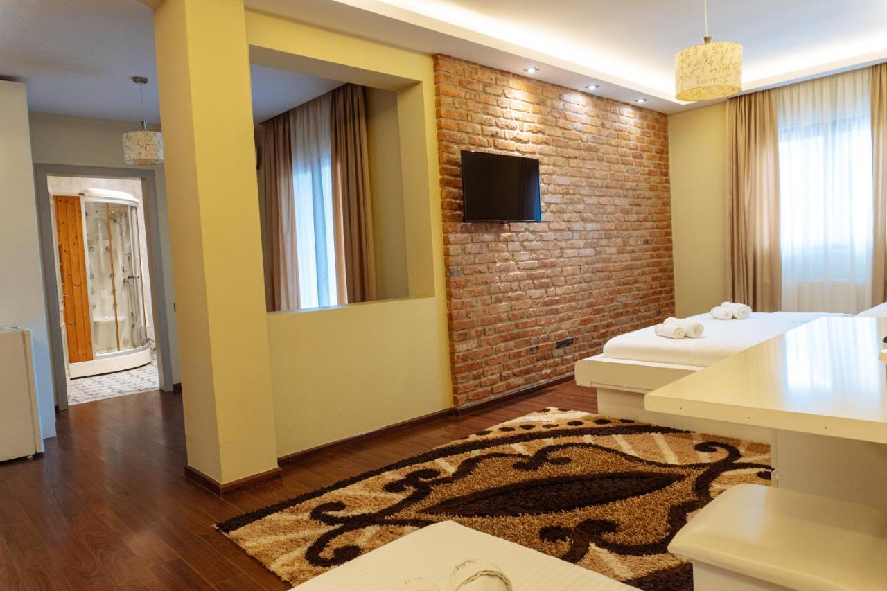 Casta Diva Boutique Hotel コルチャ エクステリア 写真